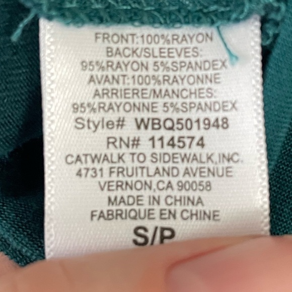 Pleione, women’s small, roll sleeve deep green longer length soft open-neck top - Picture 7 of 7